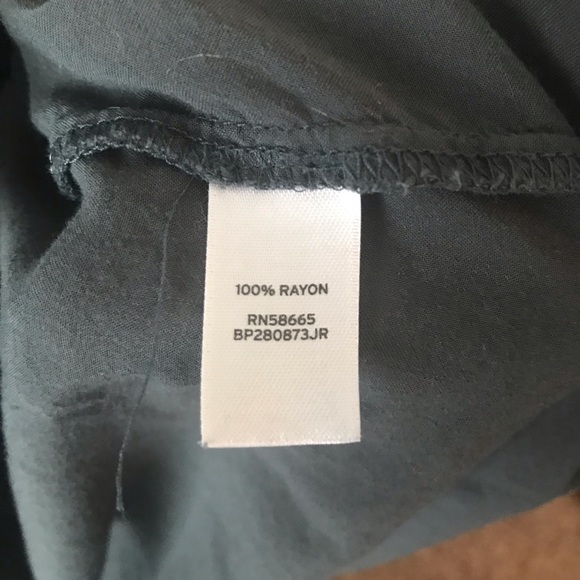 Cute flowy top. Gray/ green  Rubbish size L - Picture 7 of 7